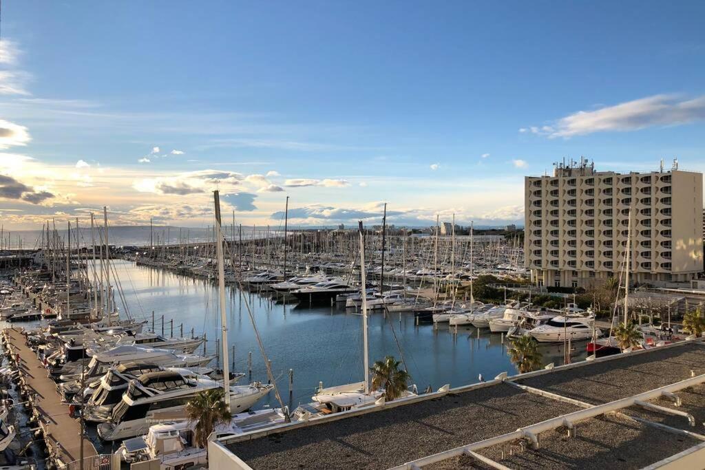 Appartement Vue Mer Et Port, Refait A Neuf Pour Vous ! Climatise La Grande Motte Bagian luar foto